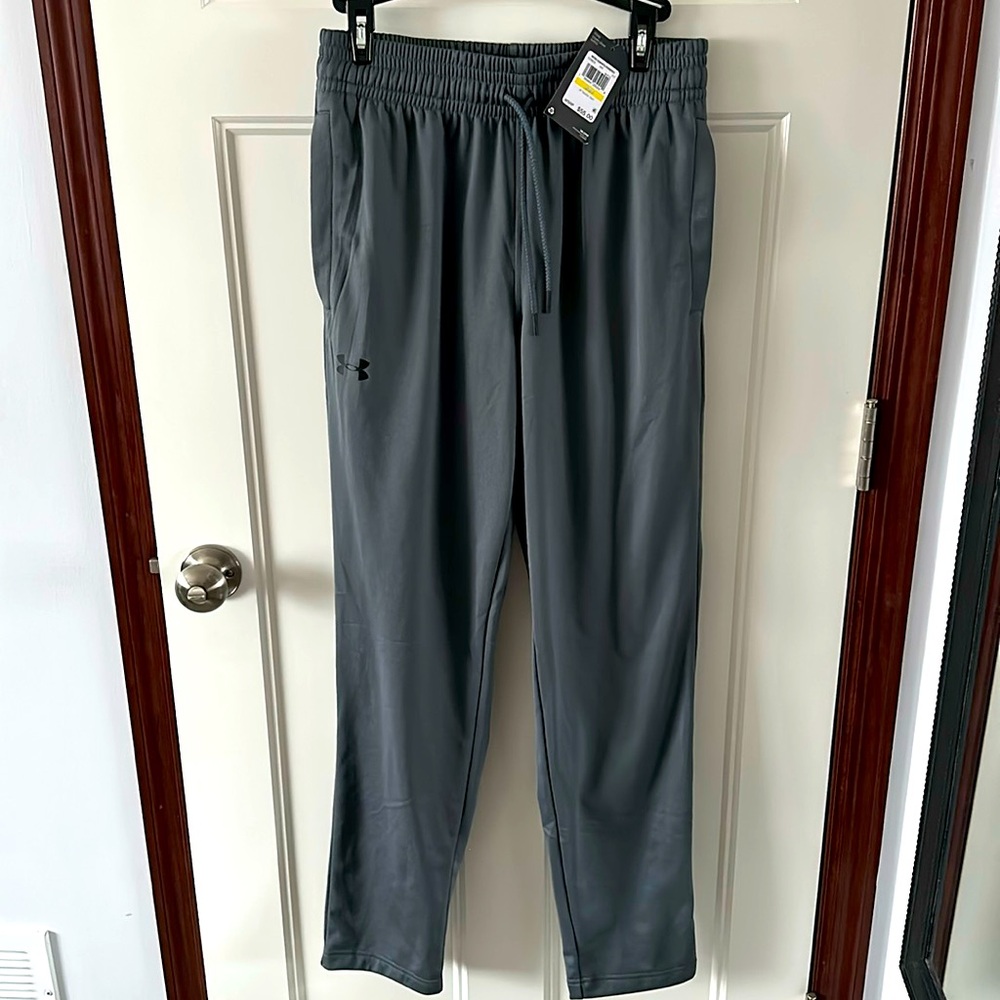NWT Under Armour Dark Gray Athletic Pants Size Medium Loose Fit